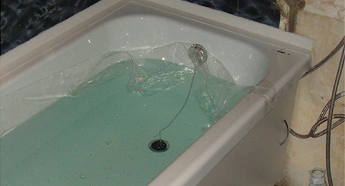 Установкой акрилового вкладыша | Прохладный